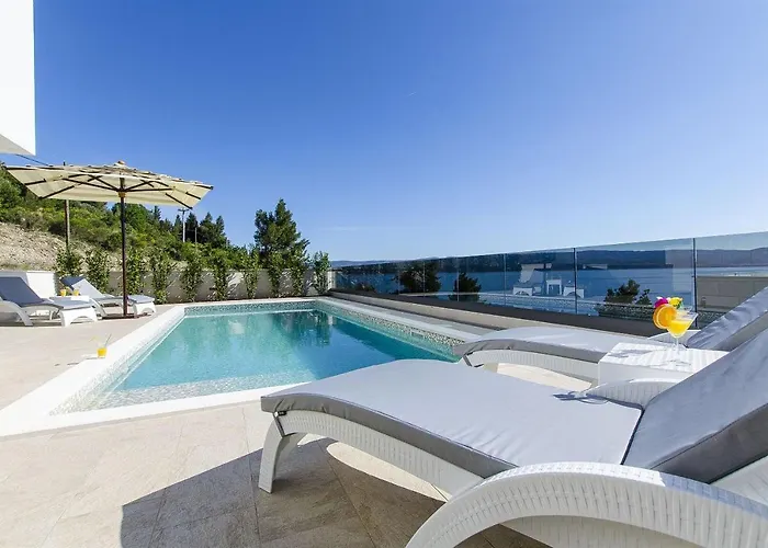 Ivan فيلة أوميس